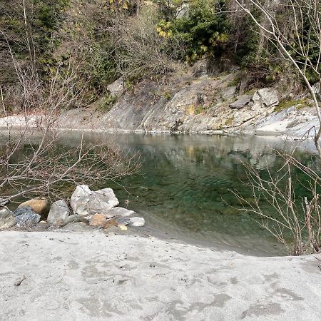 Blue River Losone Kültér fotó