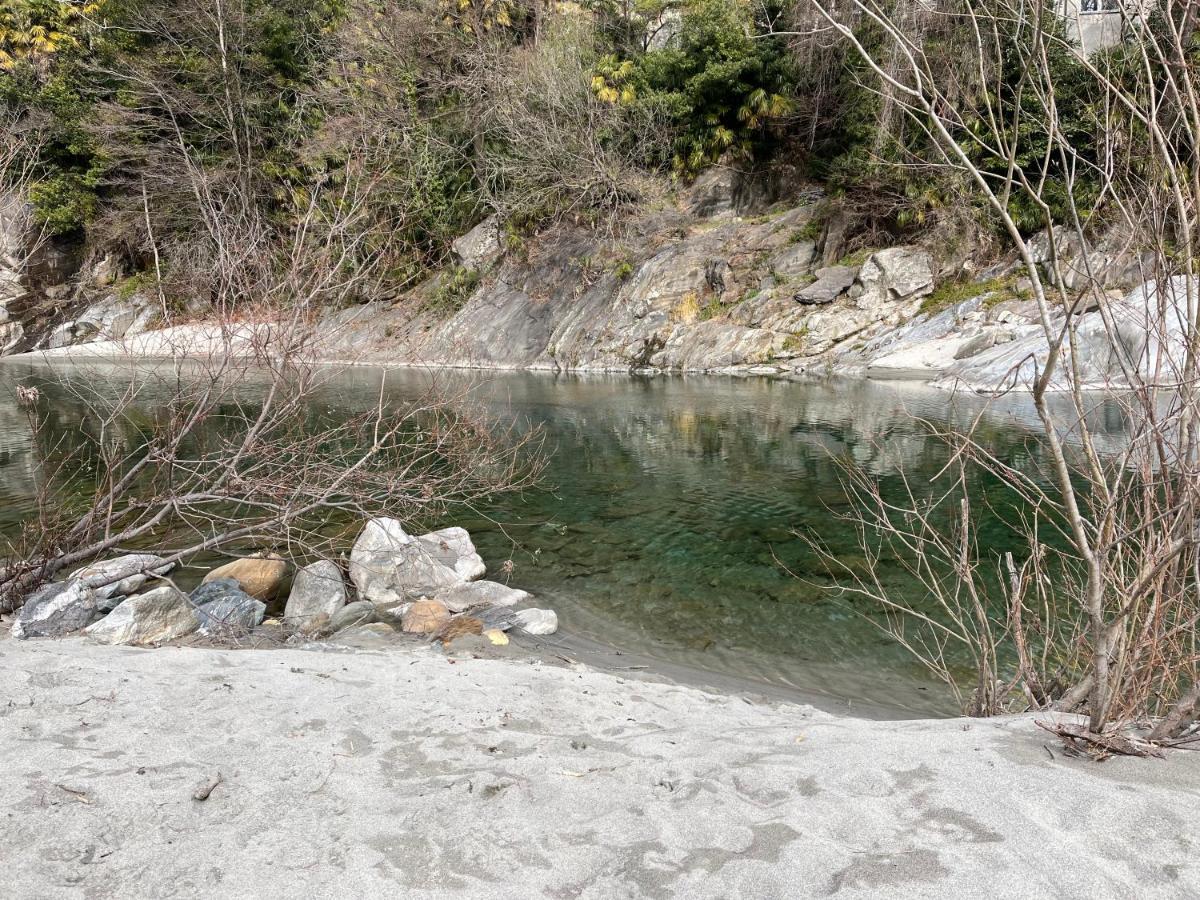 Blue River Losone Kültér fotó